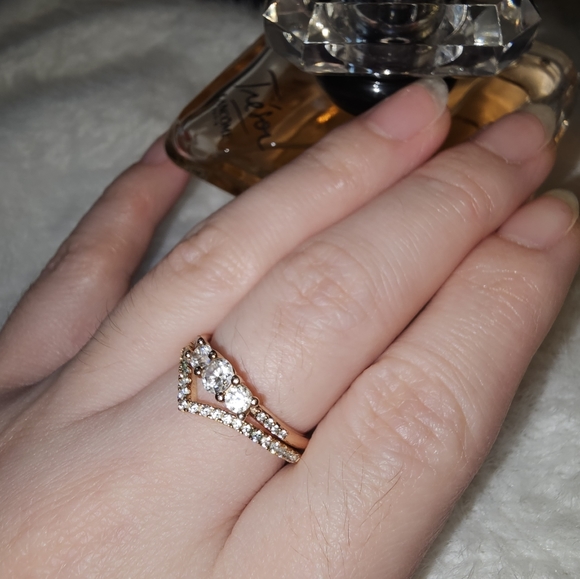 rings - Picture 4 of 7